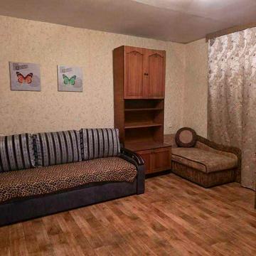 Оренда 1-кімнатн., косметичний ремонт,вул.Петропавлівська 13/8.