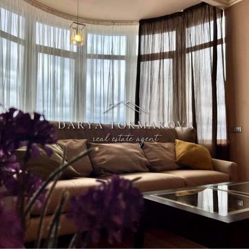 Дмитрівська вул., 69