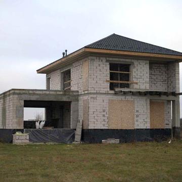 Продаж недобудованного будинку