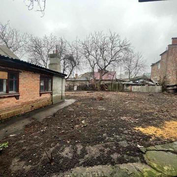 Продам будинок біля центрального базару