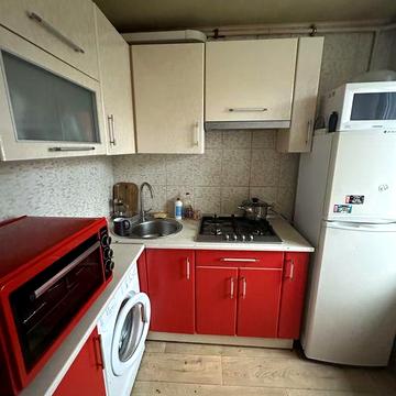 Продам 2х квартиру центр метро Арх.Бекетова