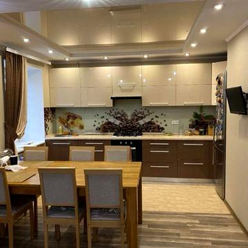 Продаж 3х кімнатної квартири студії на 1 занасипі (Центр)