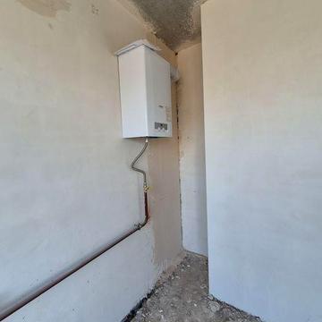 Повноцінна 1к з газом в заселеному будинку! Без комісії!