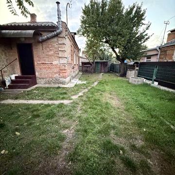 Оренда 1но кімнатного будинку з власним затишним подвіррям.