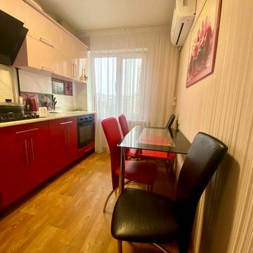 Продается отличная двухкомнатная квартира в районе Баштанского рынкаС2