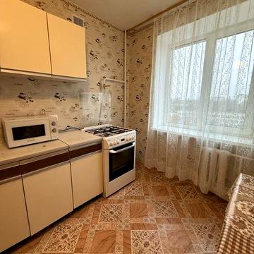 Здам в оренду двокімнатну квартиру по пр-ту Михайла Грушевського