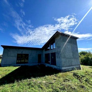 Елітна дача на березі річки біля лісу «Фотон»