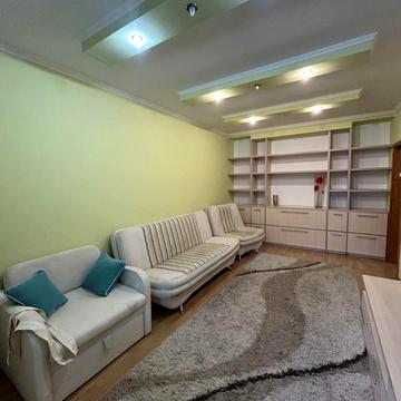 Анни Ахматової вул., 16-В