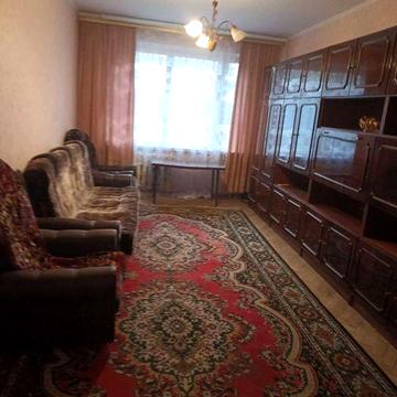Продам 3 кім квОболонський рн, Івасюка 17,метро 10хв.пішки.
