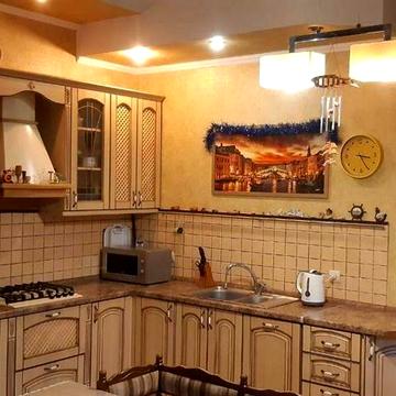 Центральна вул.