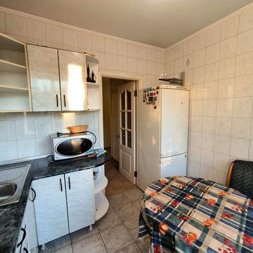 Академіка Вернадського бульв., 85