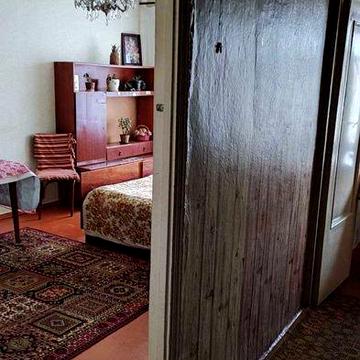 Однокімнатна вільна з 9.12. Без ремонту. Оплата 7500+ Світло. Власник.