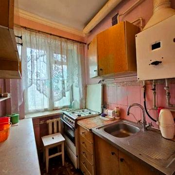 Продам 2к. квартиру, Незалежності (Тітова)