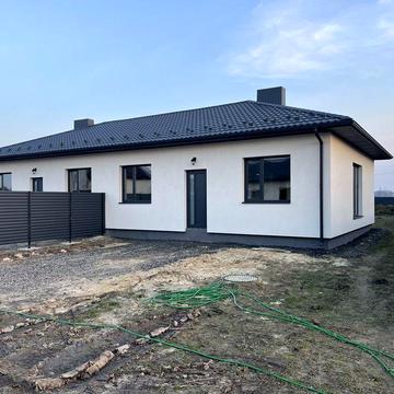 Будинок, дуплекс під чистовий ремонт• Круте місце • Супер ціна