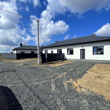 Будинок, дуплекс під чистовий ремонт• Круте місце • Супер ціна