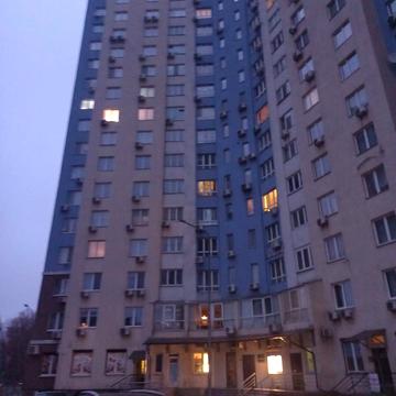 Академіка Глушкова просп., 9-В