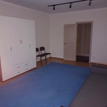 Академіка Глушкова просп., 9-В