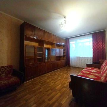 Сдам двухкомнатную квартиру на ул. Защитников Украины (Одинцова)