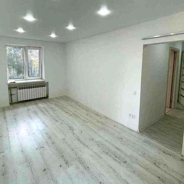 2к.кв. з ремонтом в цегляному будинку, р-н Одеська