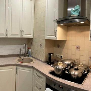 Продам 4-х комнатную квартиру ( сотовая) на Таирова (332-263)