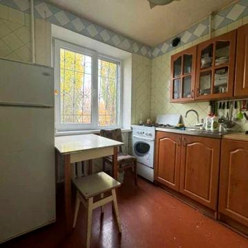 Продам 2к. квартиру вул. Криворізька, 70