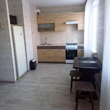 Амосова вул. (Корчагінців), 1