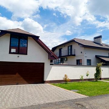 Коритнянська вул., 46