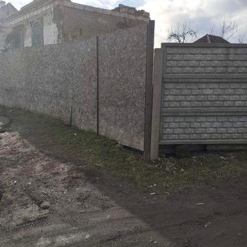 Продам приватизований будинок під реконструкцію поряд з Парусом