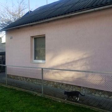 Будинок з ділянкою