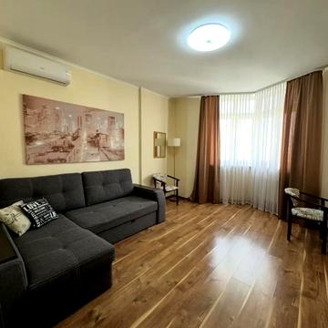 Воскресенська вул., 12-А