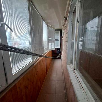 Здам двокімнатну з великим балконом  на Троєщині