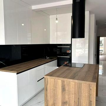 Львівська вул., 92б