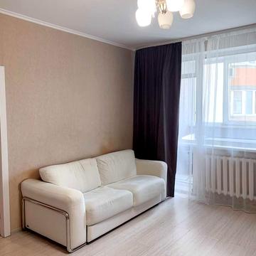 Саперно-Слобідська вул., 10