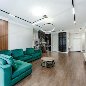 Болсуновська вул. (Сергія Струтинського), 2