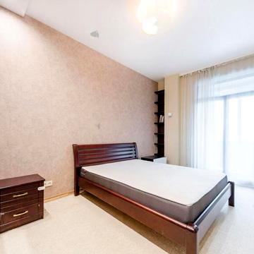 Євгенія Єніна вул. (Бакуліна), 33