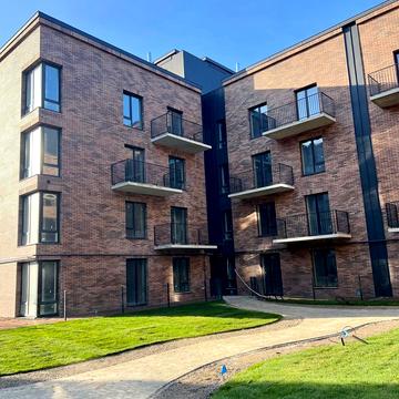 24 Серпня вул., 32