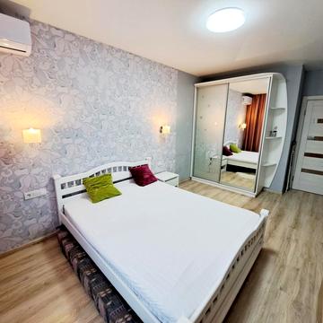 Європейського Союзу просп. (Правди), 20