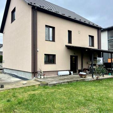 Оренда Будинку в с. Вовчинець поруч Позитрон Каскад Бізон та Велес