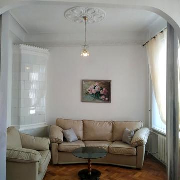 Рейтарська вул., 17