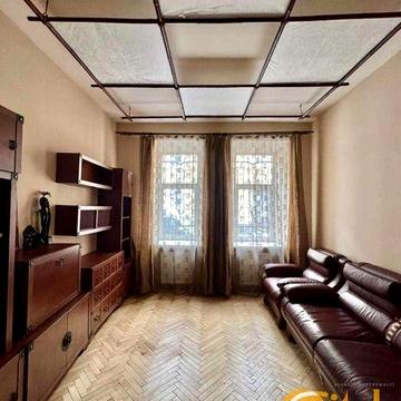 Продаж 3 кімнатної квартири, вулиця Джерельна ( Водна)