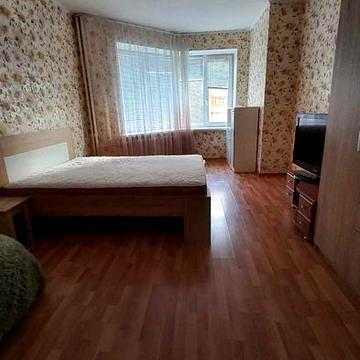 Продам 2-кімнатну 67м. 4 поверх вул. Пожарського,10/15 М. Дарниця-5хв.