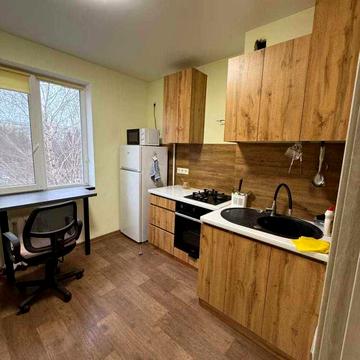 Освітянська вул., 5а