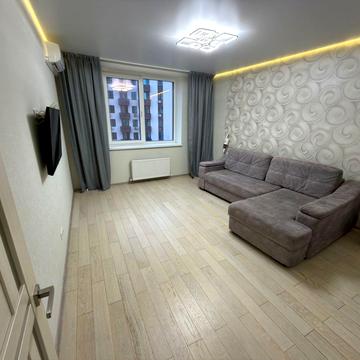 Героїв Небесної Сотні просп., 16/7