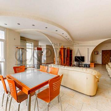 Аренда квартиры, ул. Хмельницкого Богдана, Центр