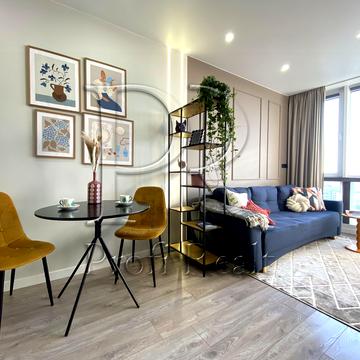 Зарічна вул., 4