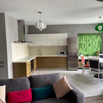 Володимира Івасюка просп. (Героїв Сталінграду), 2-Д