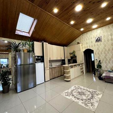 Продаж 2-поверхової квартири сел. Гостомель 85 кв.м з меблями і технік