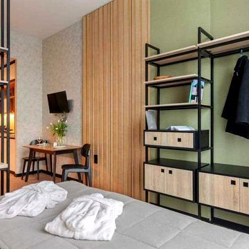 Продаж готельного номеру в Kristal Plaza, вул. Панаса Мирного - Буйка.