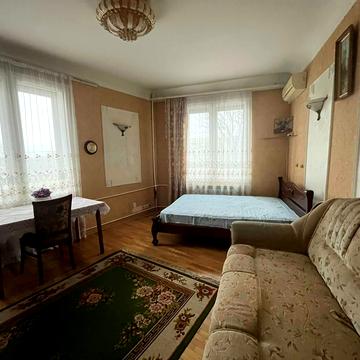 Берестейський просп. (Перемоги), 80/57