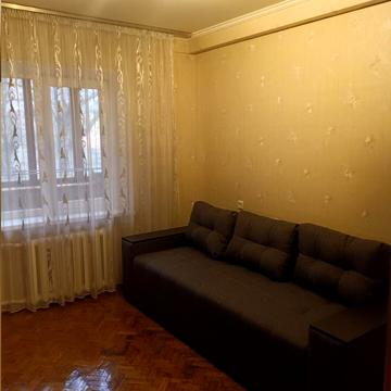 Пантелеймона Куліша вул. (Челябінська), 1